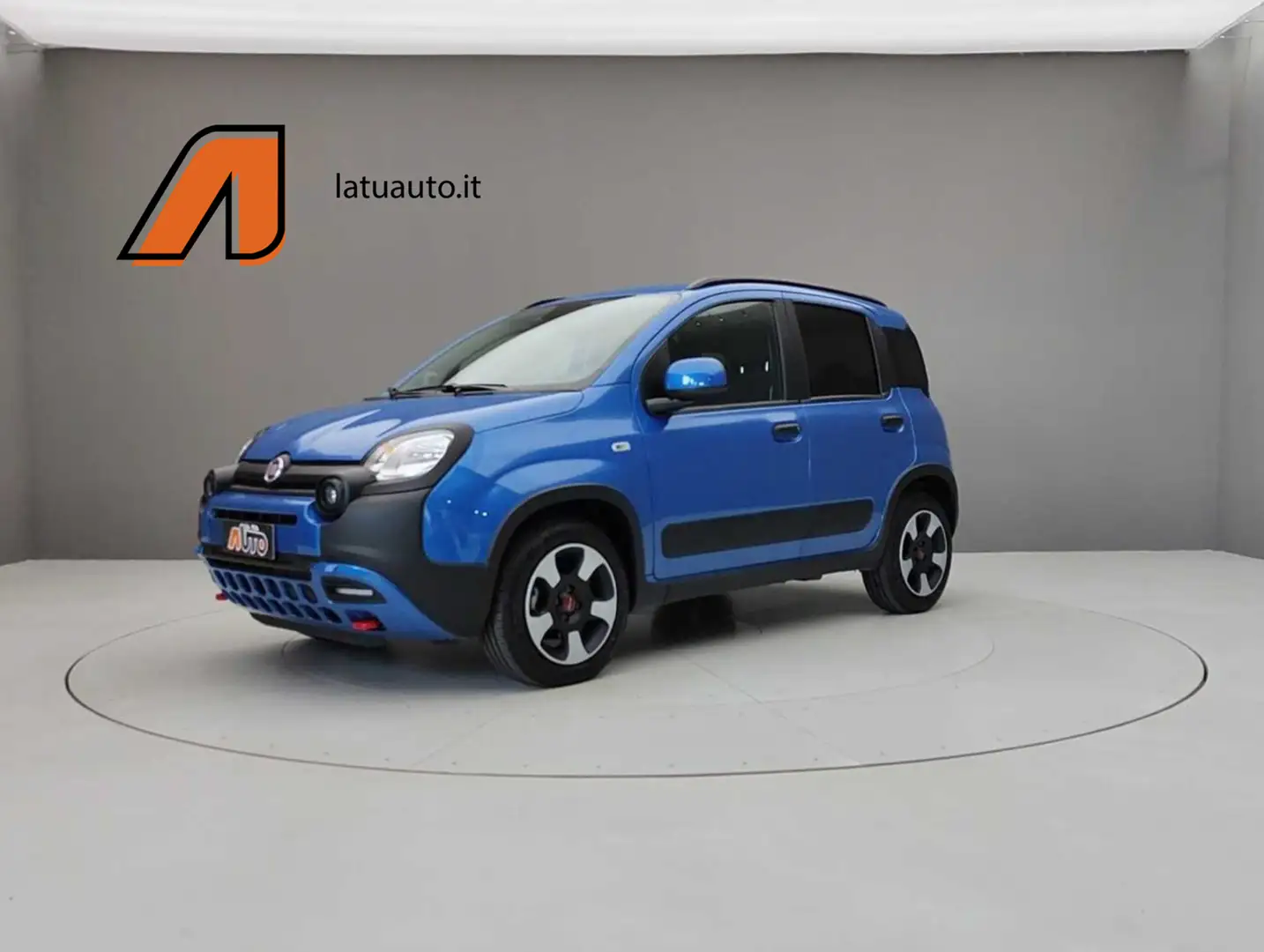Fiat Panda 1.0 70CV HYBRID CROSS Blauw - 1