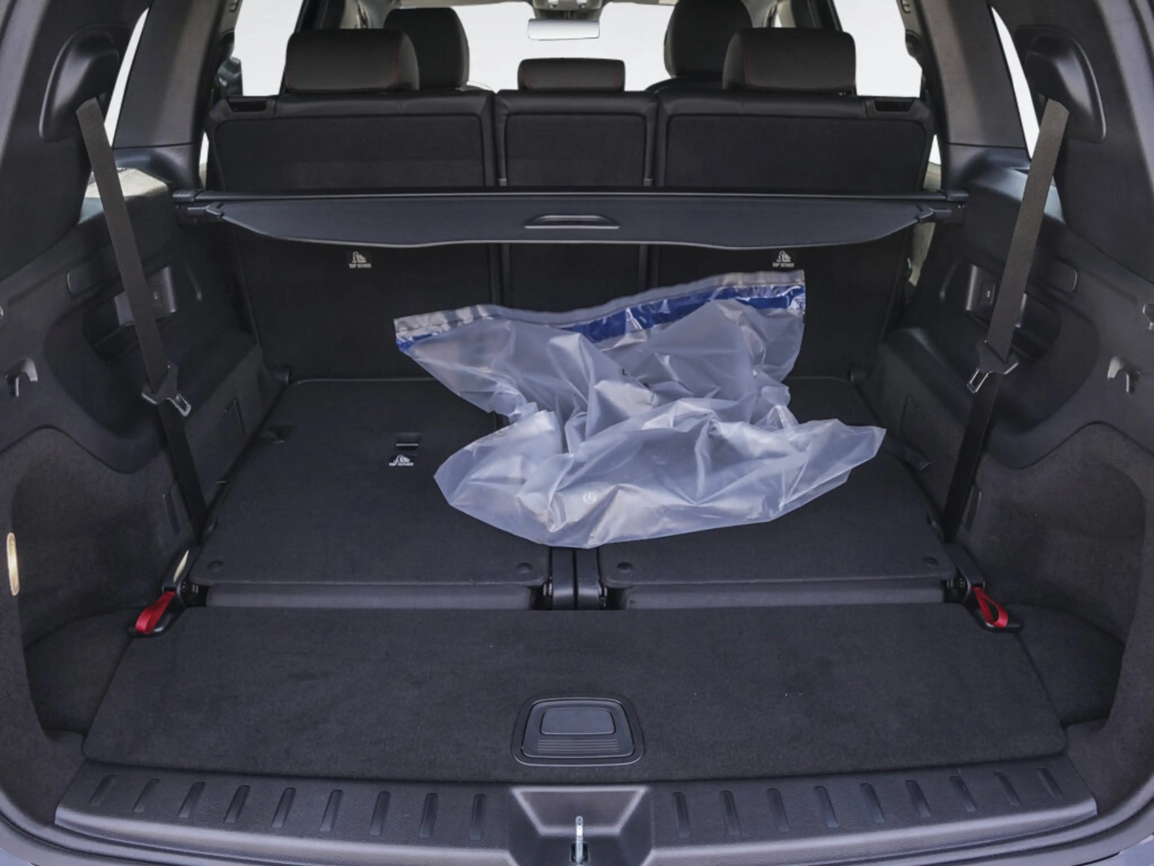 Mercedes-Benz EQB 250 EQB 250+ AMG-LINE DISTRONIC 7-SITZER BURMESTER — photo 4
