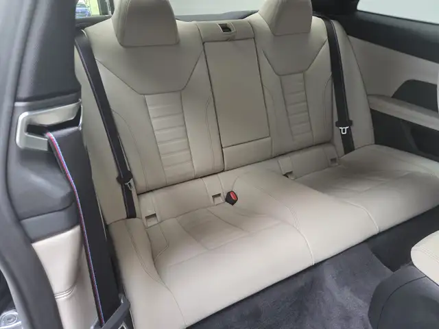 BMW 4 Series view 22
