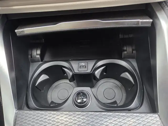 BMW 4 Series view 30