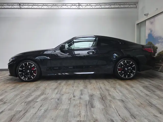 BMW 4 Series view 3