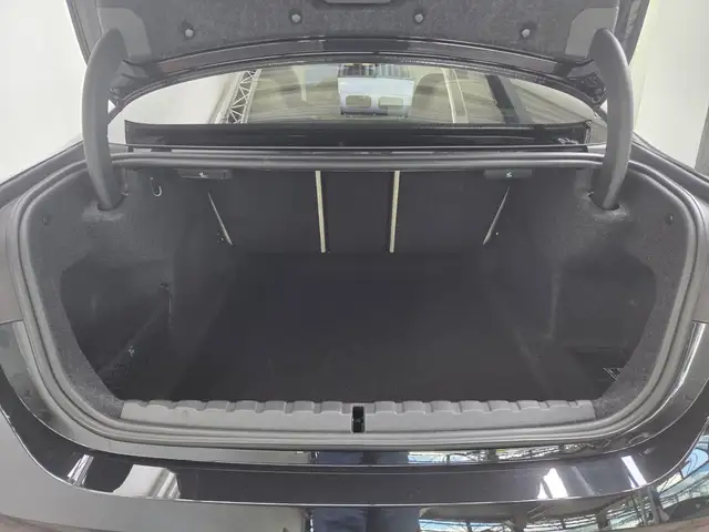 BMW 4 Series view 19