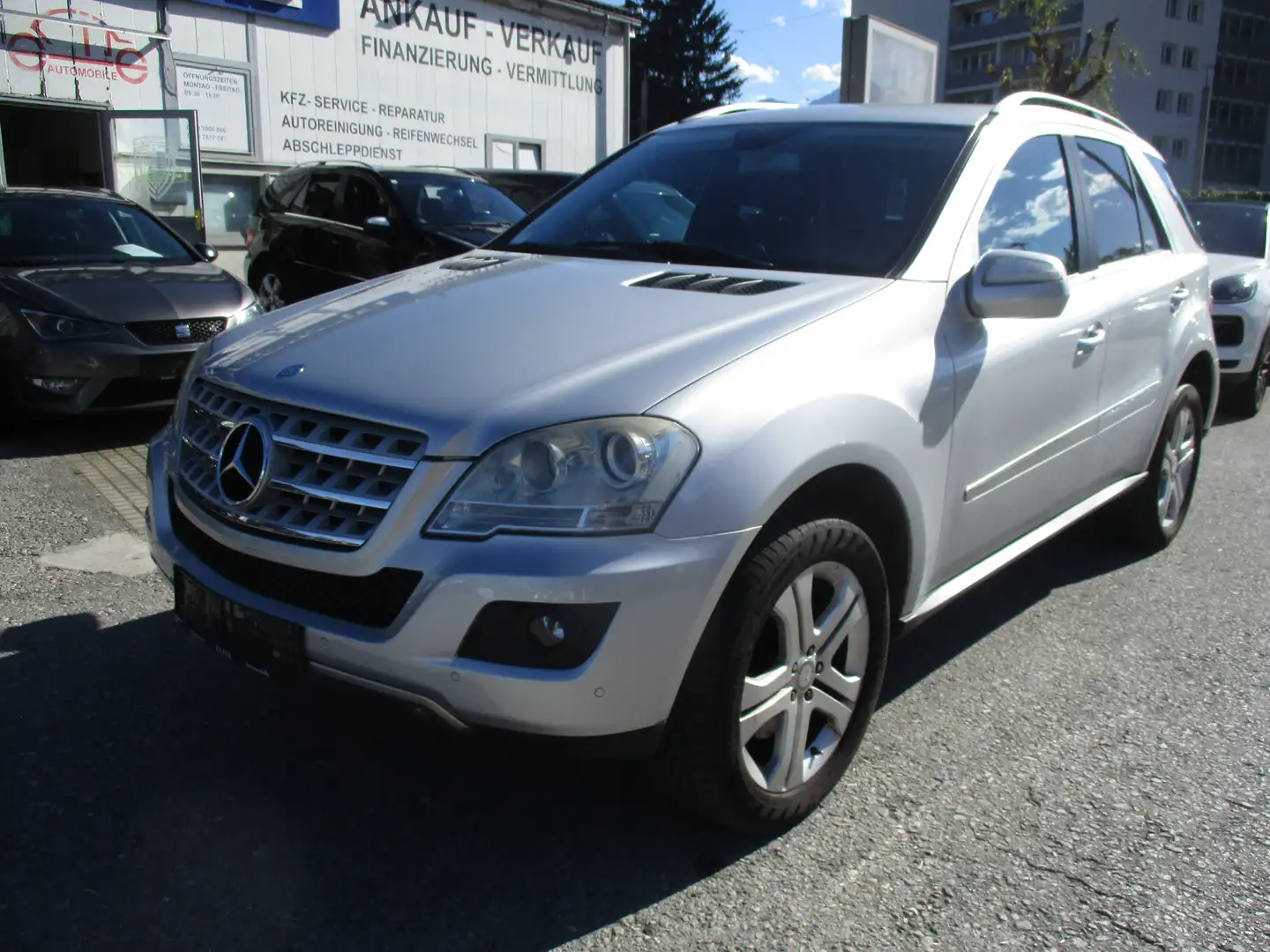 Mercedes-Benz ML 320 CDI "NAVI & LEDER " Grijs - 2