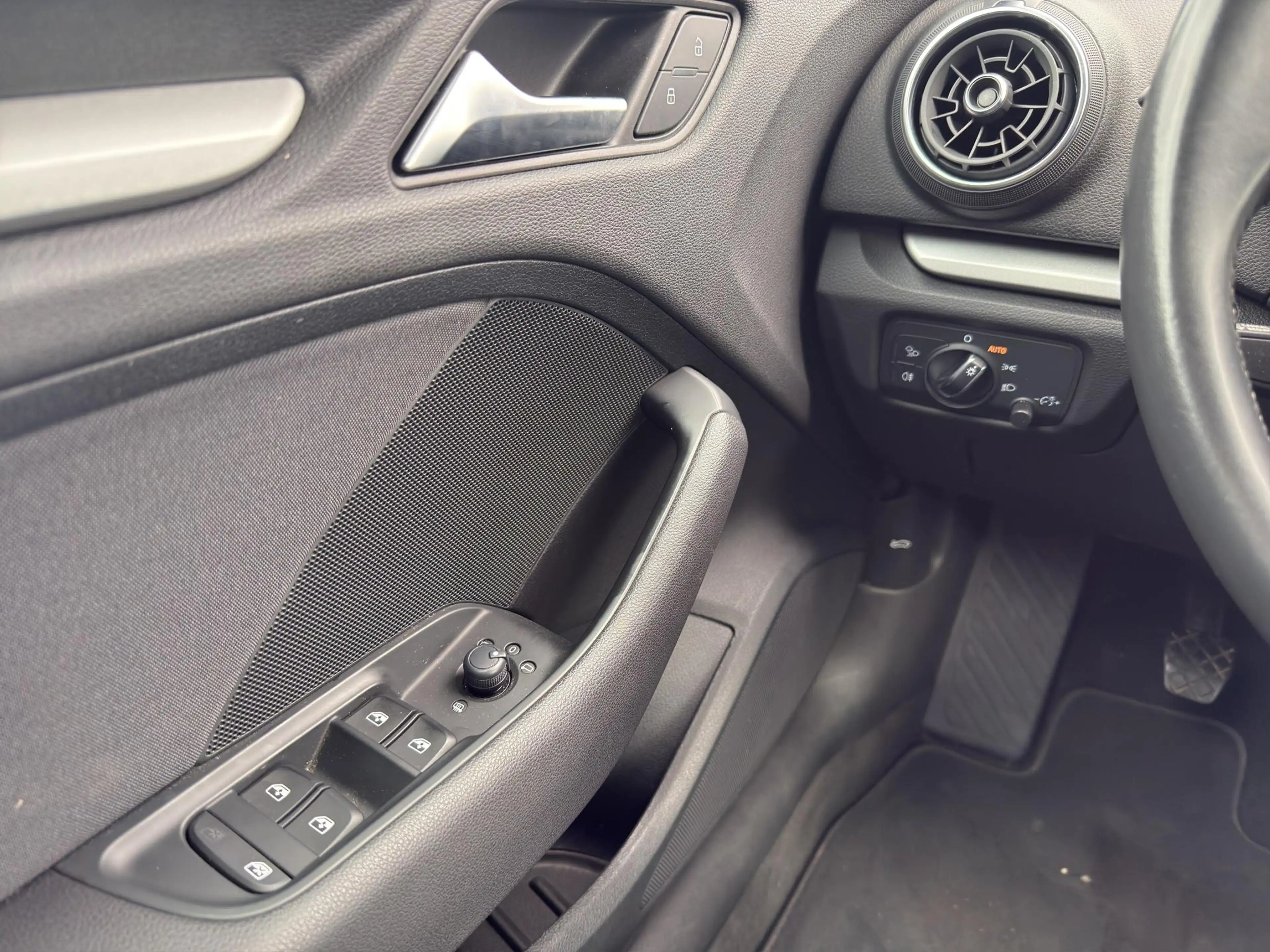 Audi A3 Sportback 30 TFSI | Navi | Airco (automatisch) | P — photo 13