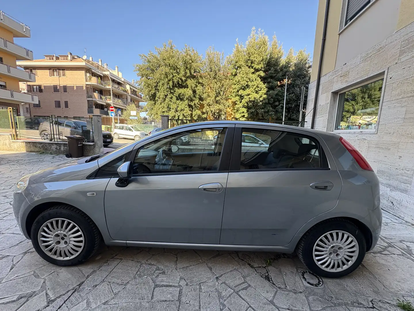 Fiat Grande Punto 5p 1.2 Dynamic 65cv GPL - 1