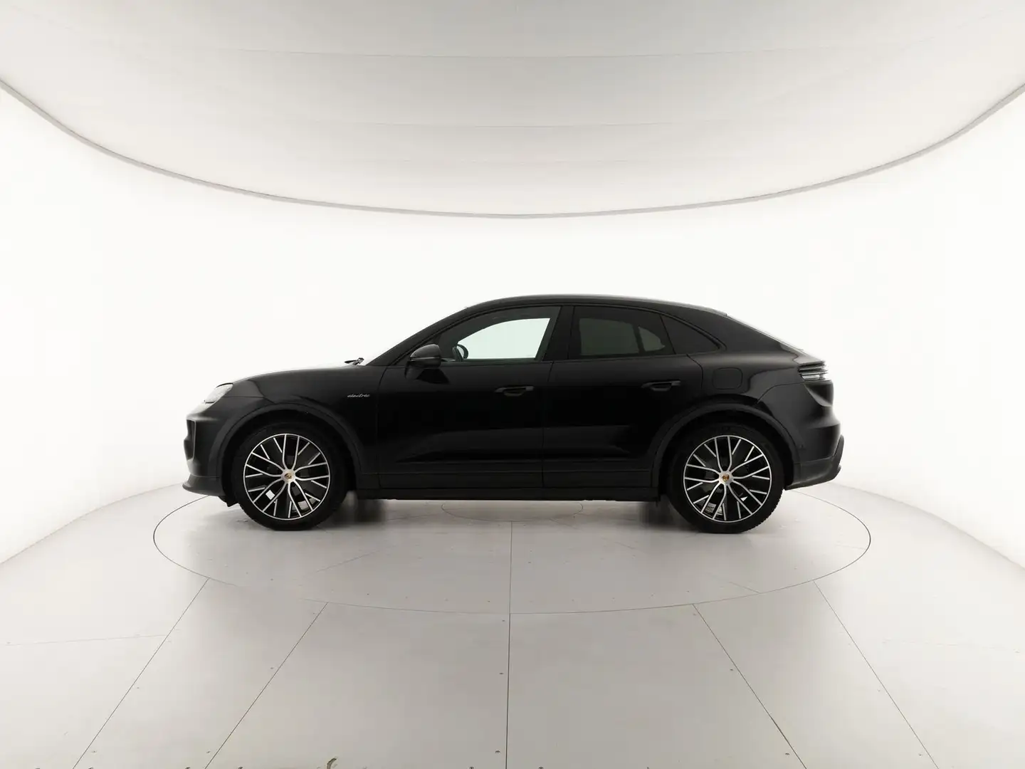 Porsche Macan 4 Noir - 2