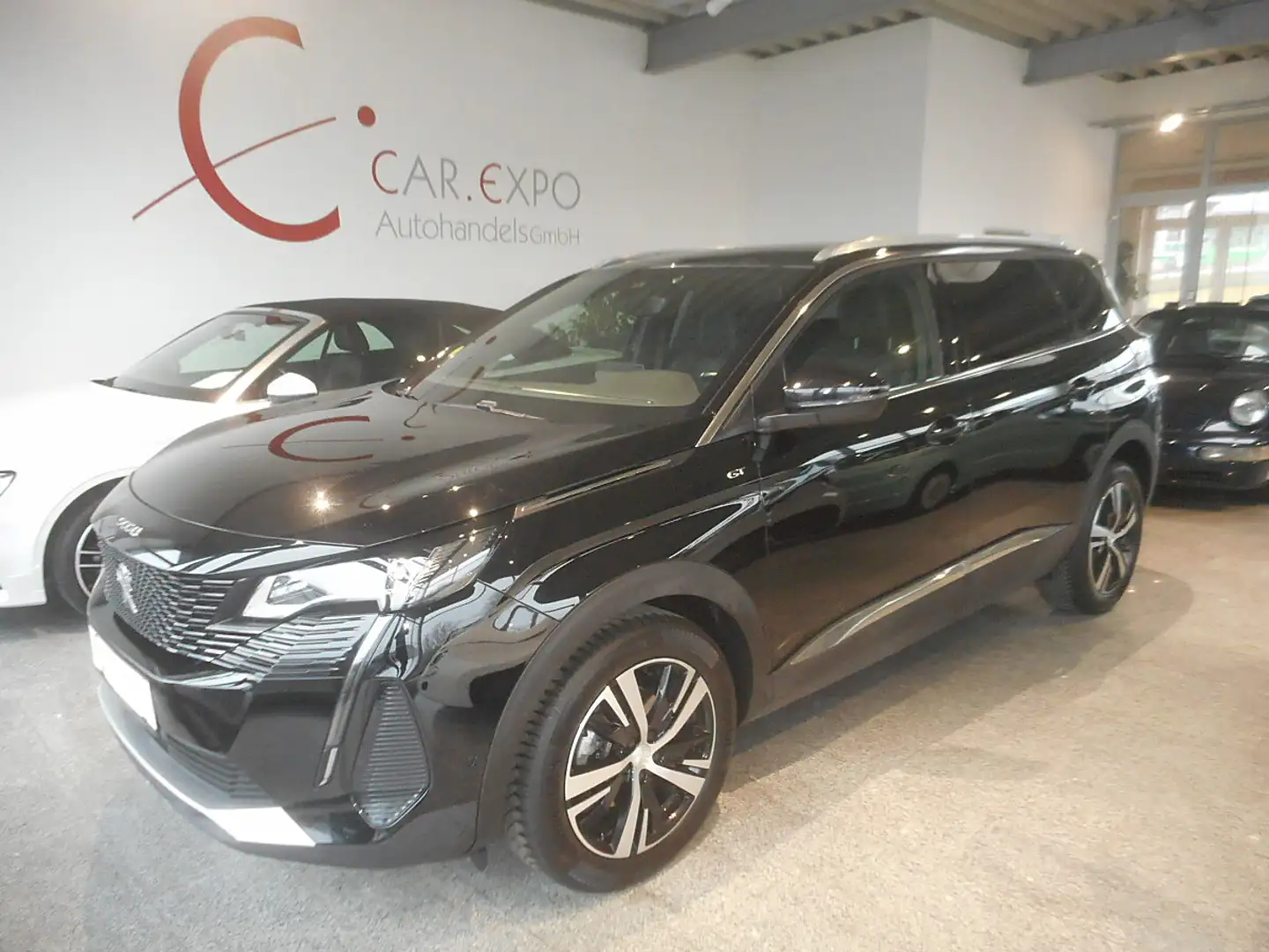 Peugeot 5008 BlueHDI 130 EAT8 GT Schwarz - 1