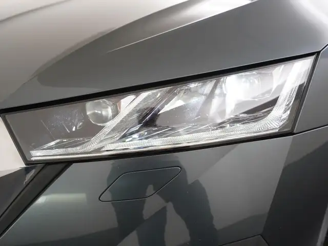 Skoda Octavia view 21