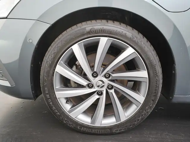 Skoda Octavia view 25