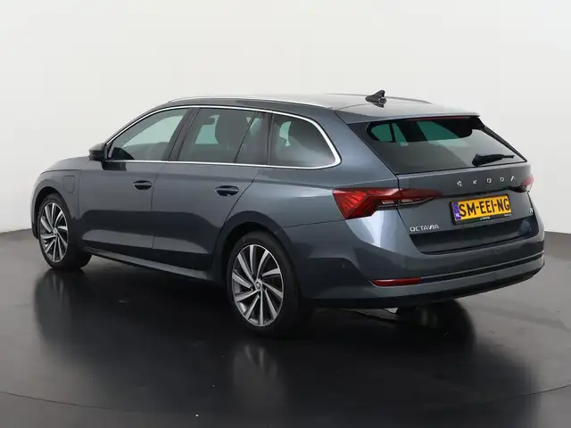 Skoda Octavia view 8