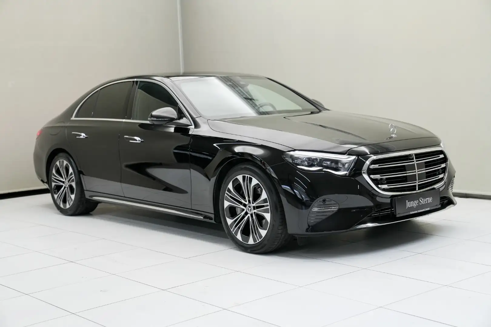 Mercedes-Benz E 220 d 4MATIC Limousine Pano HUD Leder ACC Navi Nero - 2