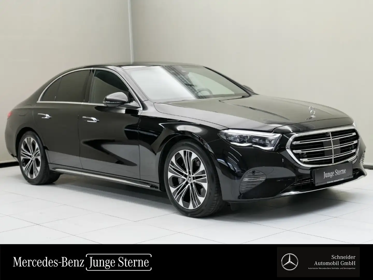 Mercedes-Benz E 220 d 4MATIC Limousine Pano HUD Leder ACC Navi Zwart - 1