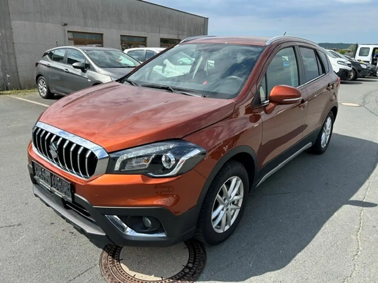 Suzuki SX4 S-Cross 1,4 DITC ALLGRIP shine Braun - 1