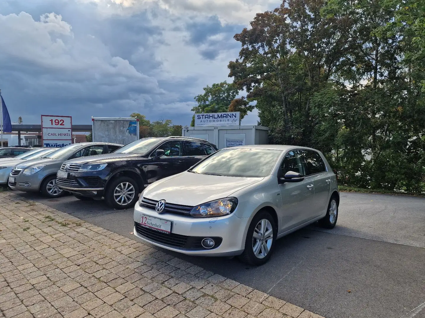 Volkswagen Golf VI Match 2.0TDI NAVI LEDER TEMPOMAT Silber - 1