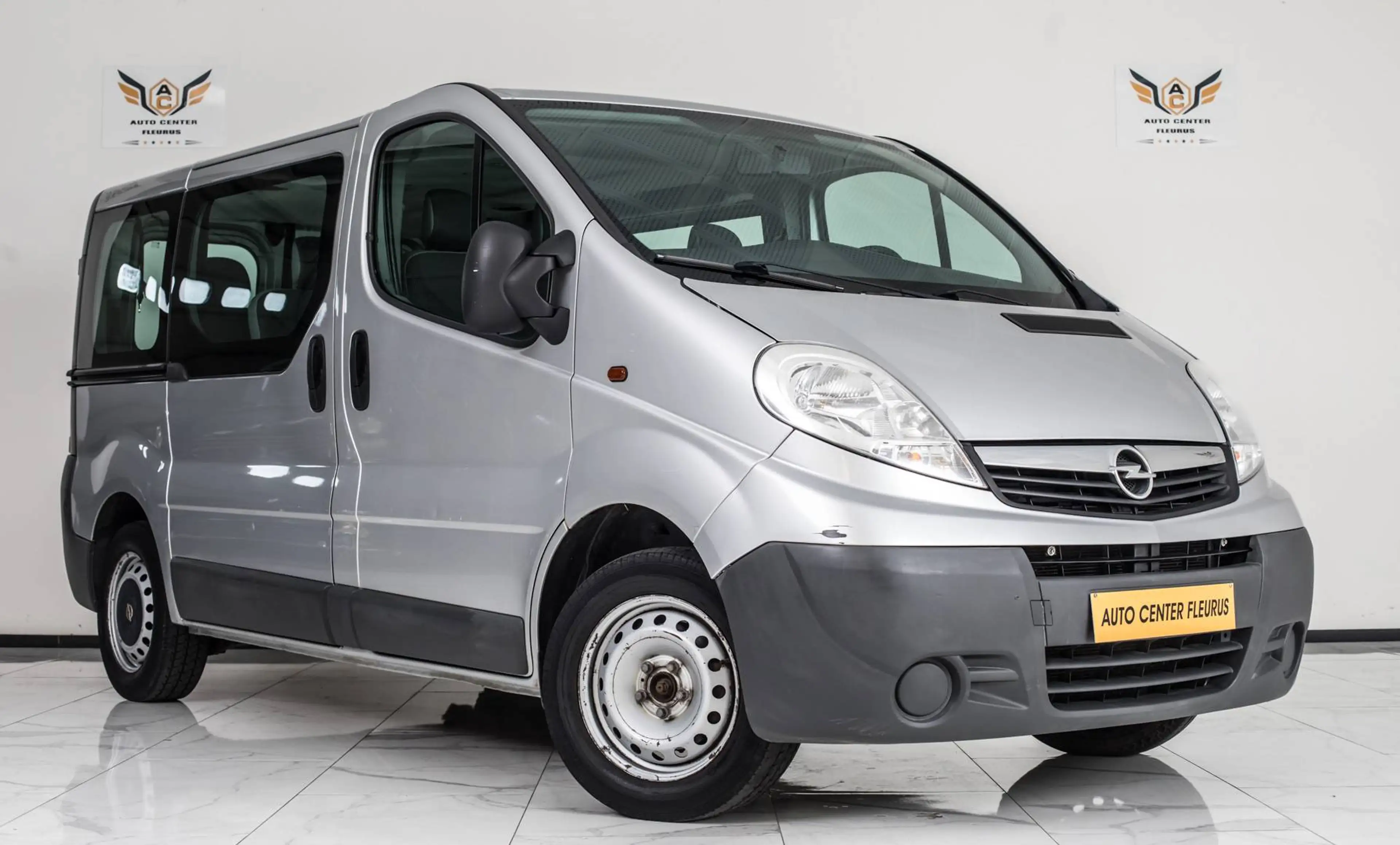 Opel Vivaro 2.0 CDTi / 9 PLACES — photo 4