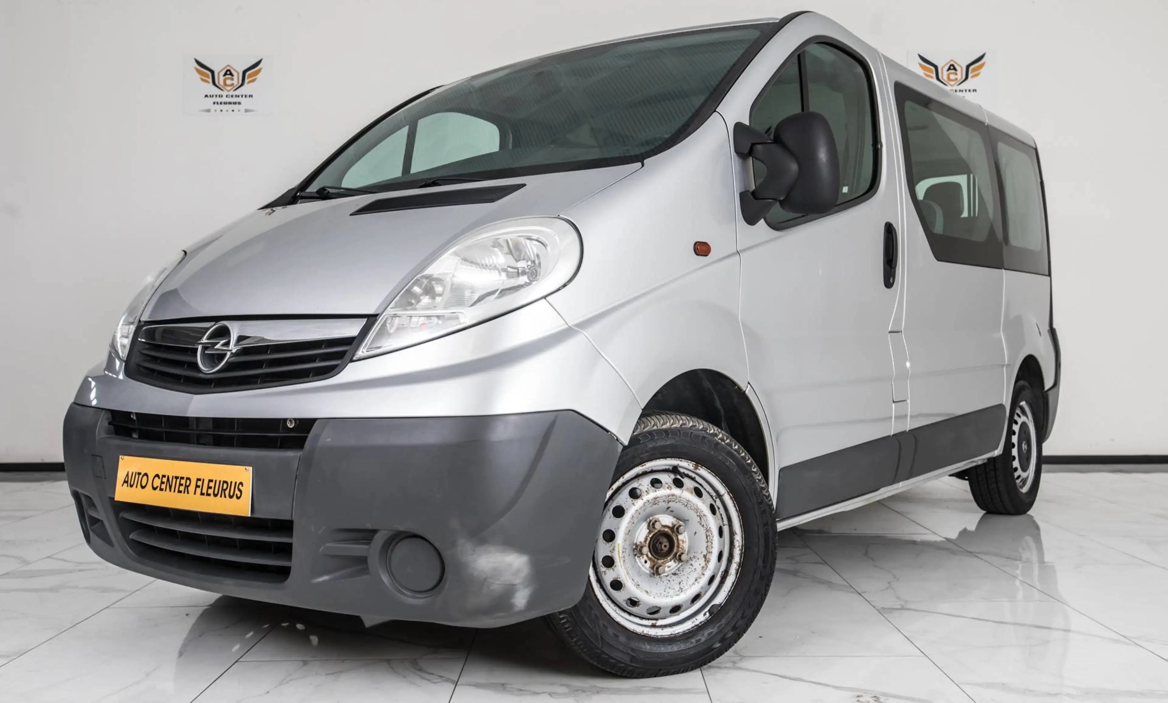 Opel Vivaro 2.0 CDTi / 9 PLACES