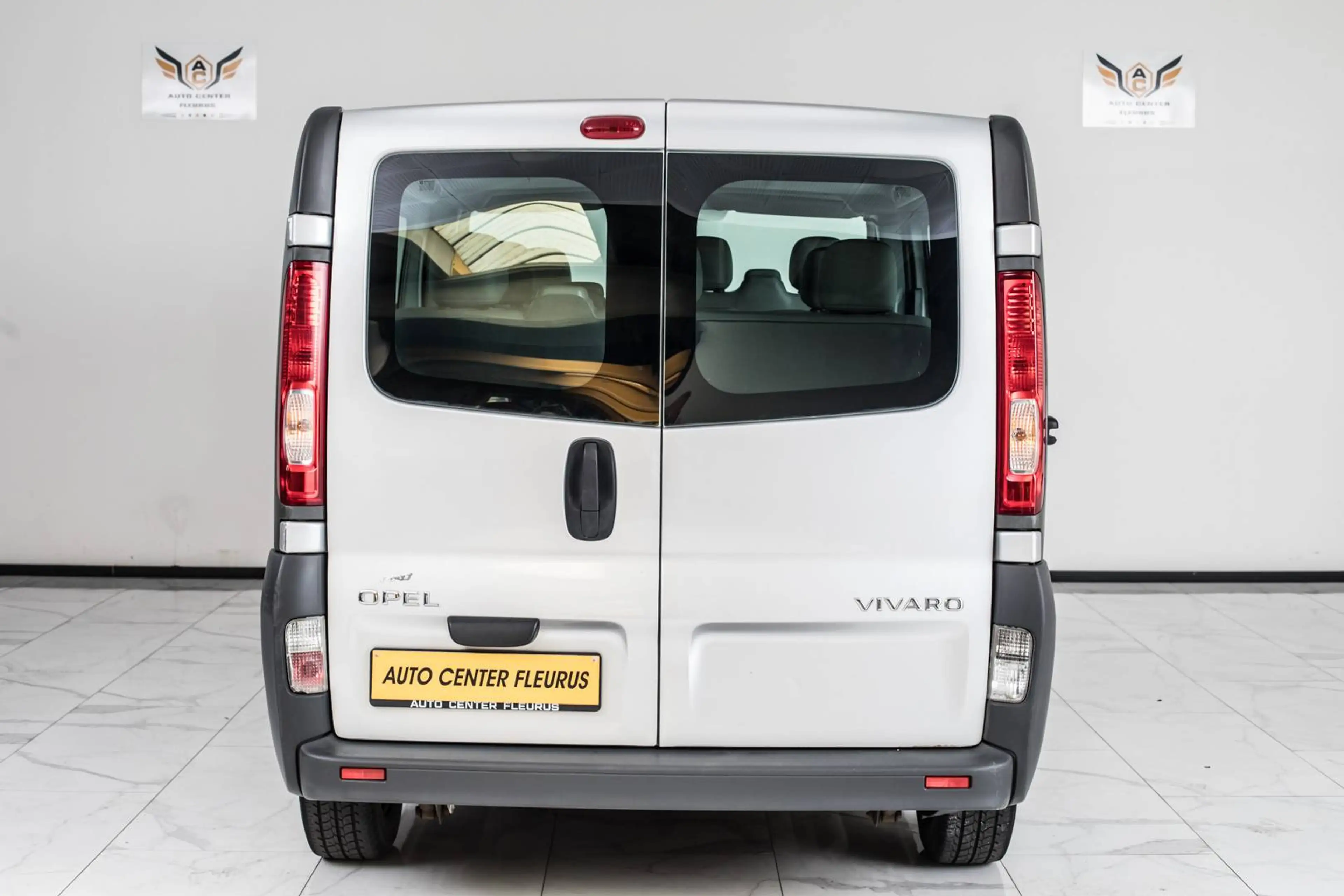 Opel Vivaro 2.0 CDTi / 9 PLACES — photo 6