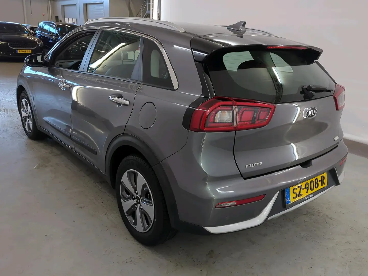 Kia Niro 1.6 GDi 141pk Automaat Hybrid DynamicLine | Navi | Grigio - 2