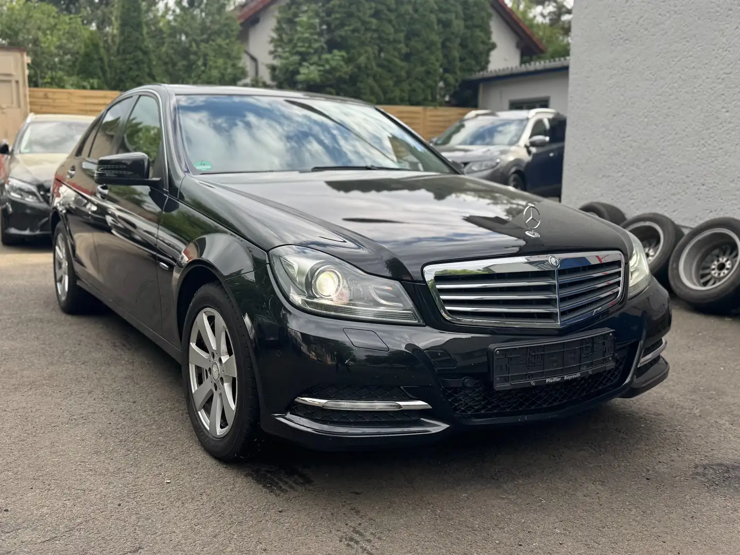 Mercedes-Benz C 220 CDI DPF (BlueEFFICIENCY) Fekete - 2