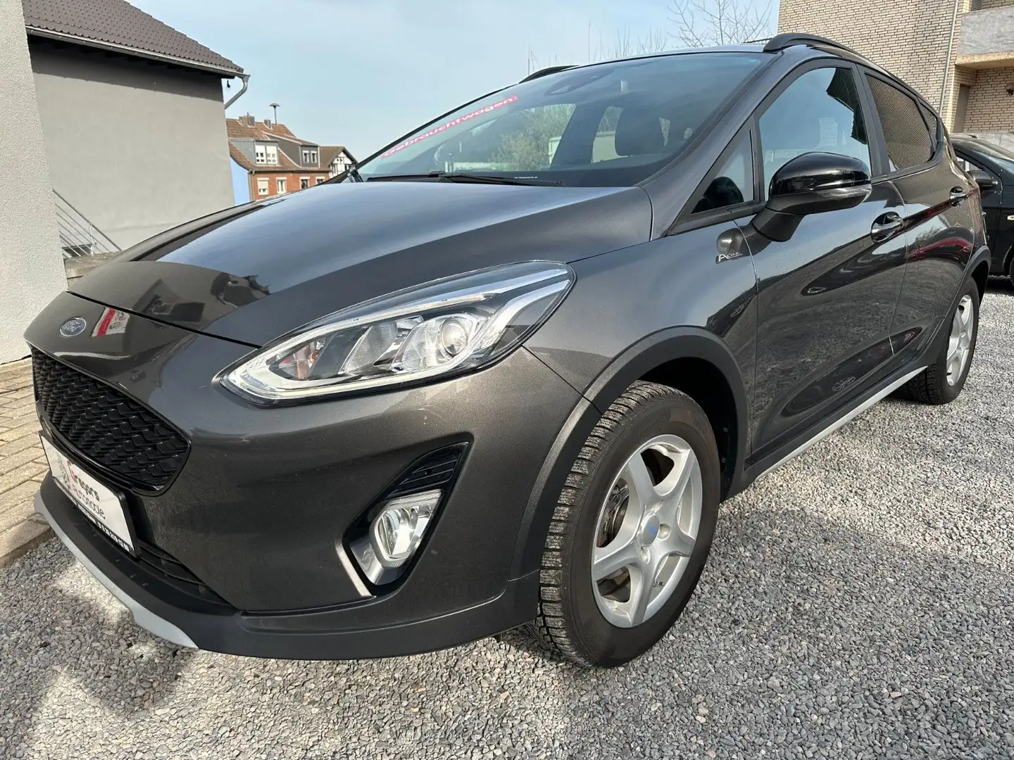 Ford Fiesta Active Grau - 2