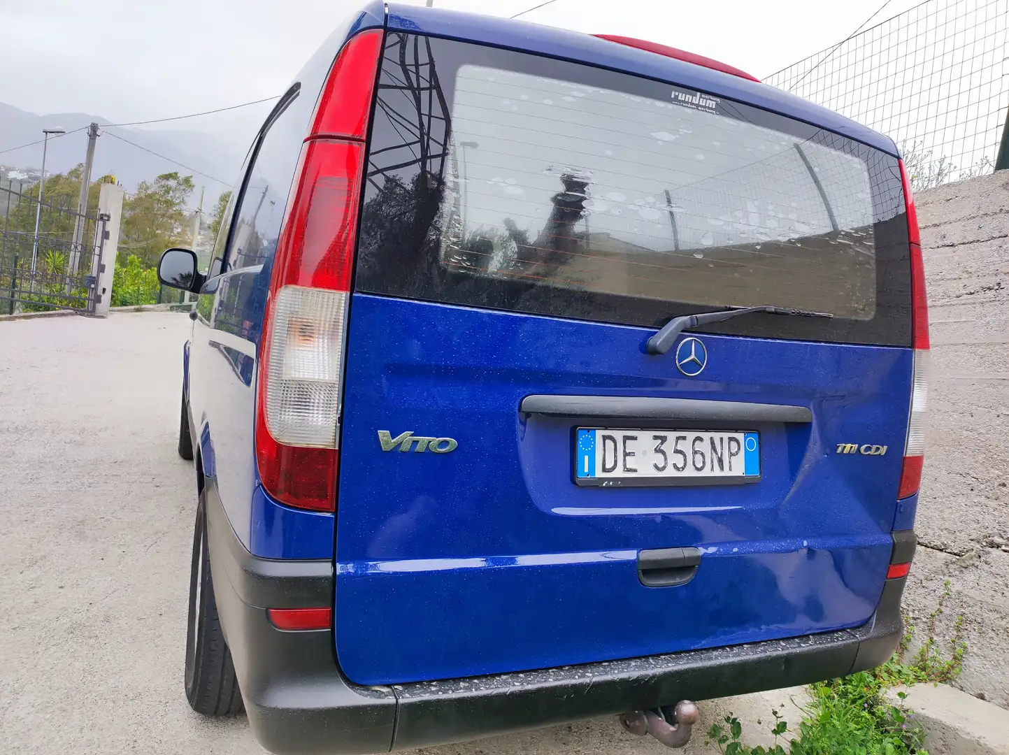 Mercedes-Benz Vito Azul - 2