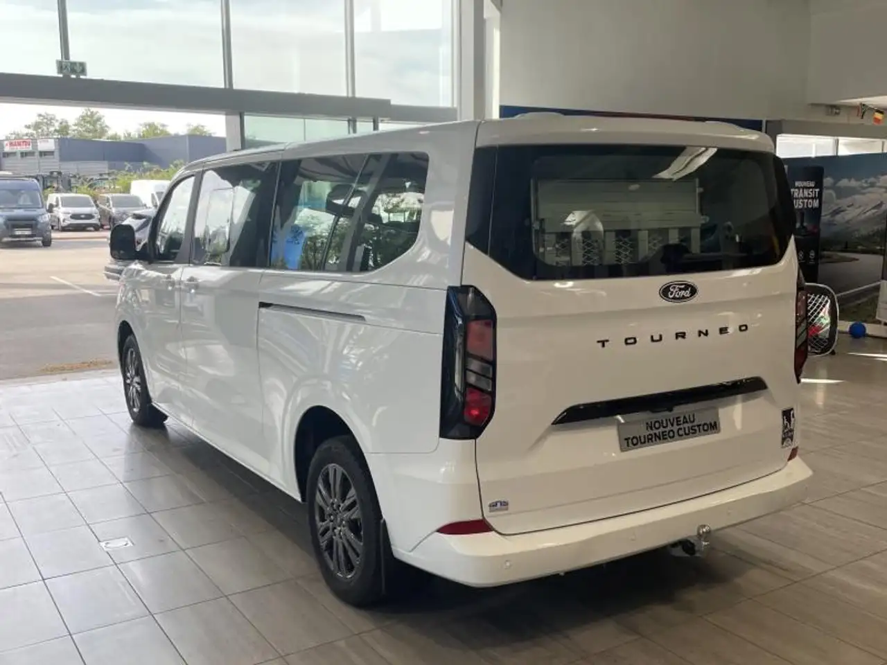 Ford Tourneo Custom 2026 — фото 7
