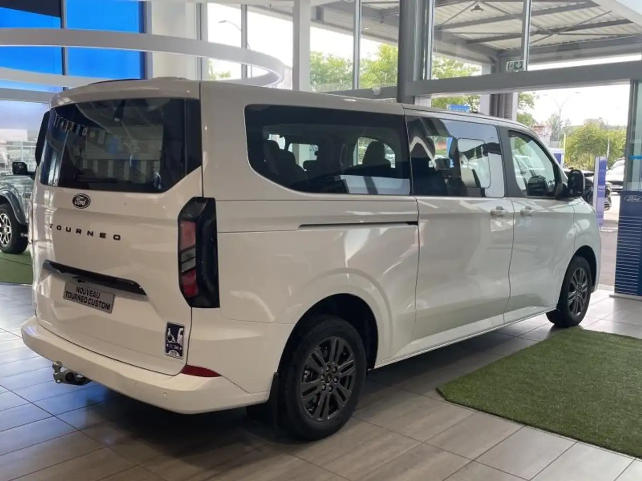 Ford Tourneo Custom 2026