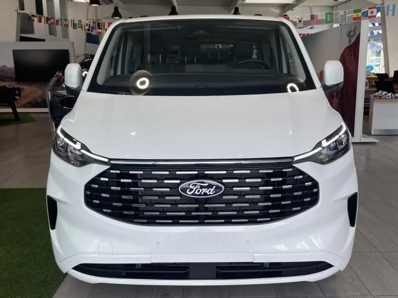 Ford Tourneo Custom 2026