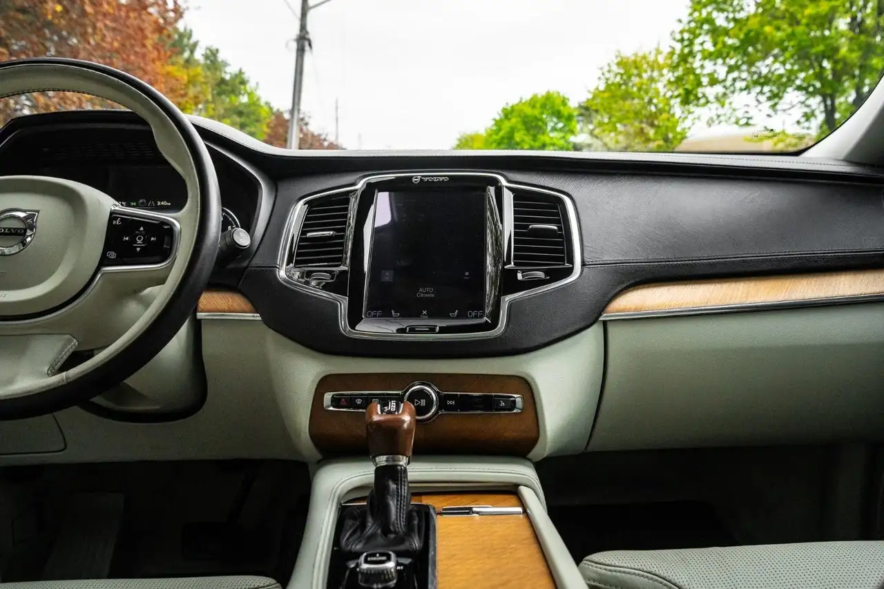 Volvo XC90 снимка Volvo XC90