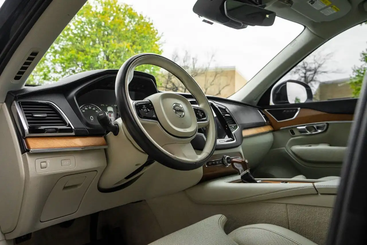 Volvo XC90 снимка Volvo XC90