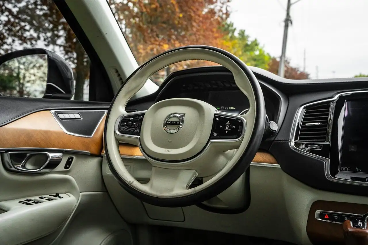 Volvo XC90 снимка Volvo XC90
