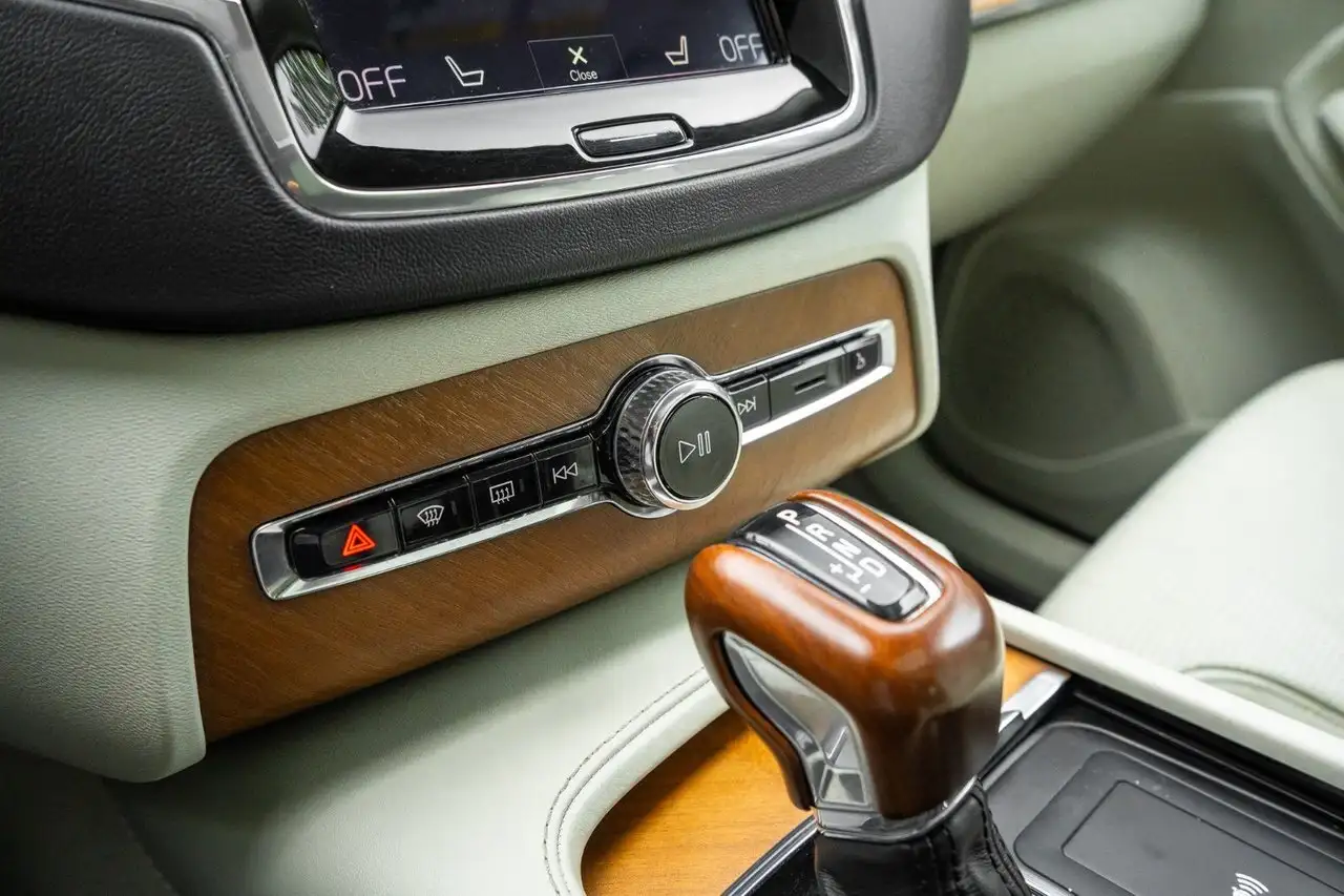 Volvo XC90 снимка Volvo XC90