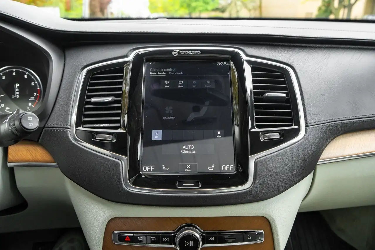 Volvo XC90 снимка Volvo XC90
