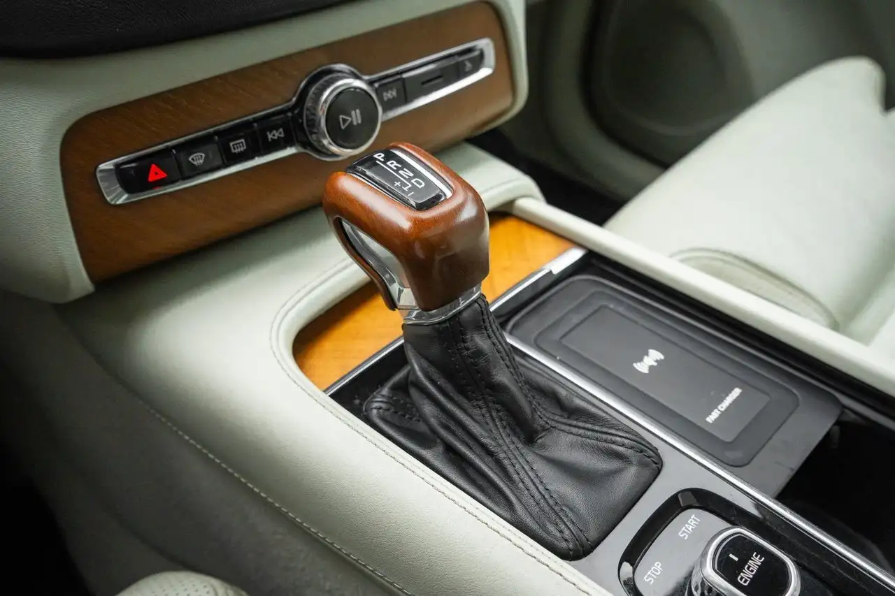 Volvo XC90 снимка Volvo XC90