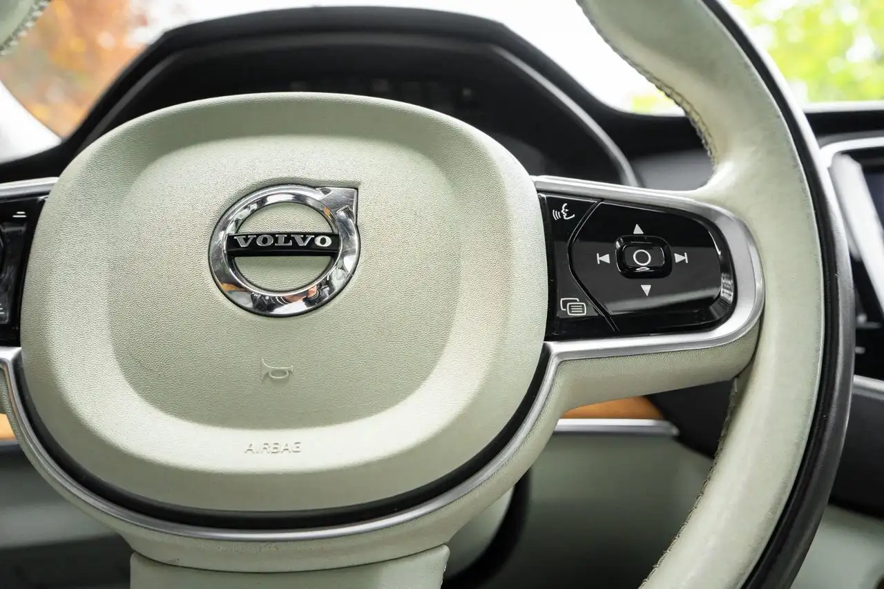 Volvo XC90 снимка Volvo XC90