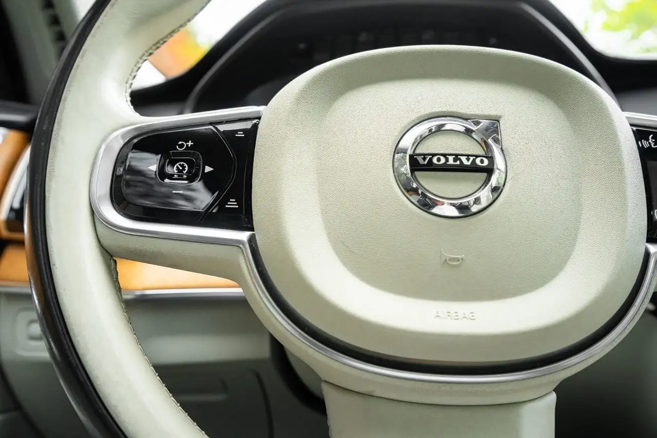 Volvo XC90 снимка Volvo XC90