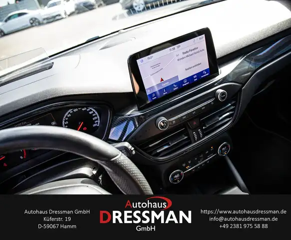 Ford Focus view 15