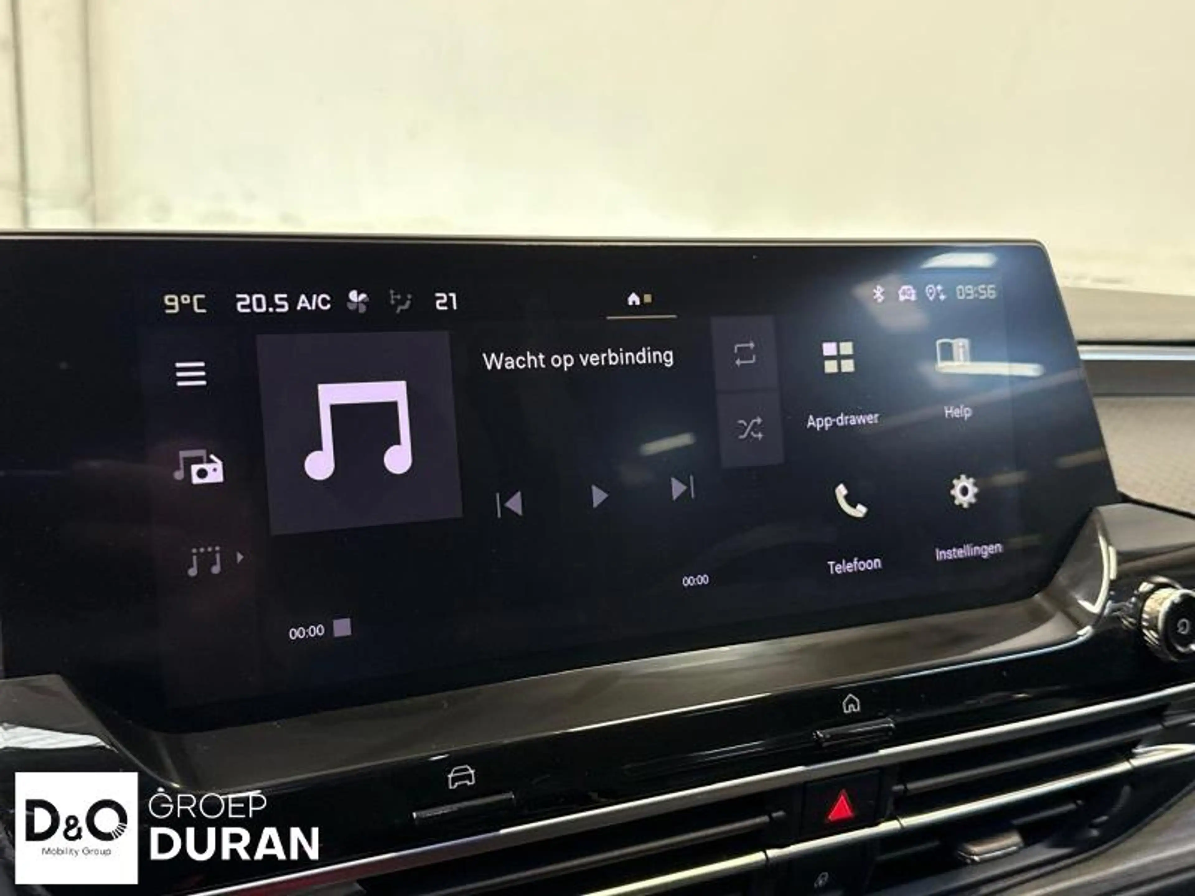 Citroen C5 X Shine Pack 1.6 Plug-In Hybrid — photo 14
