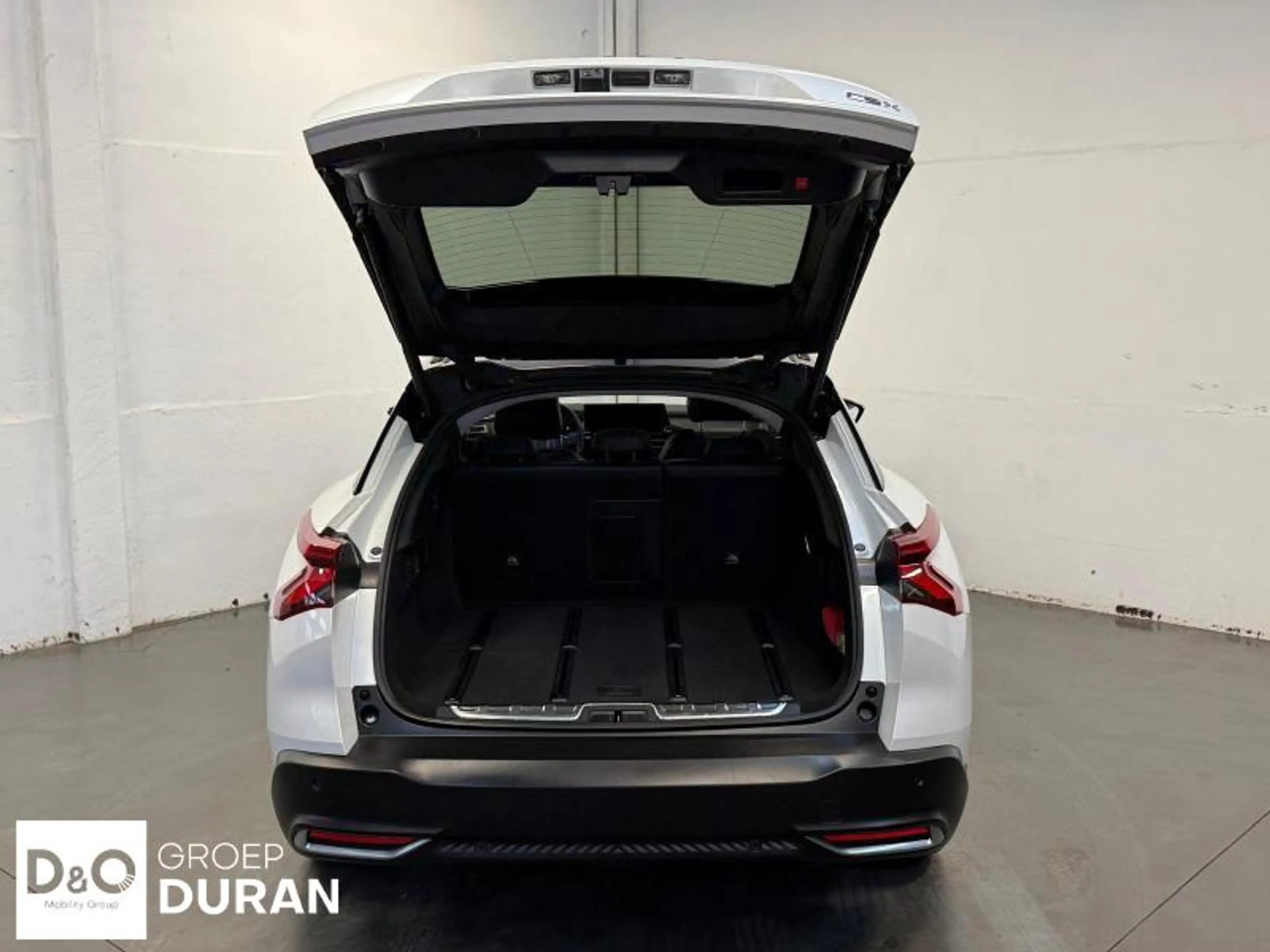 Citroen C5 X Shine Pack 1.6 Plug-In Hybrid — photo 6