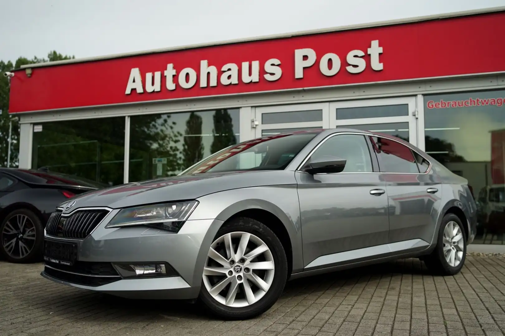 Skoda Superb Style Xenon AHK Sitzbelüftung Tempomat Grau - 1