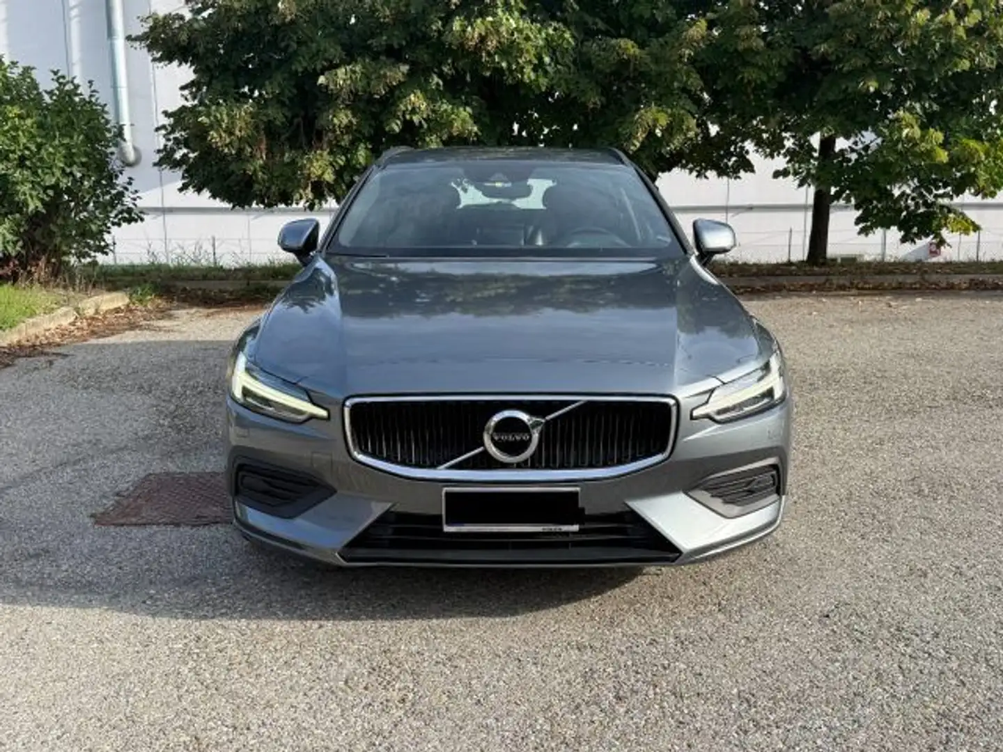 Volvo V60 D3 Geartronic Business Plus Grijs - 2