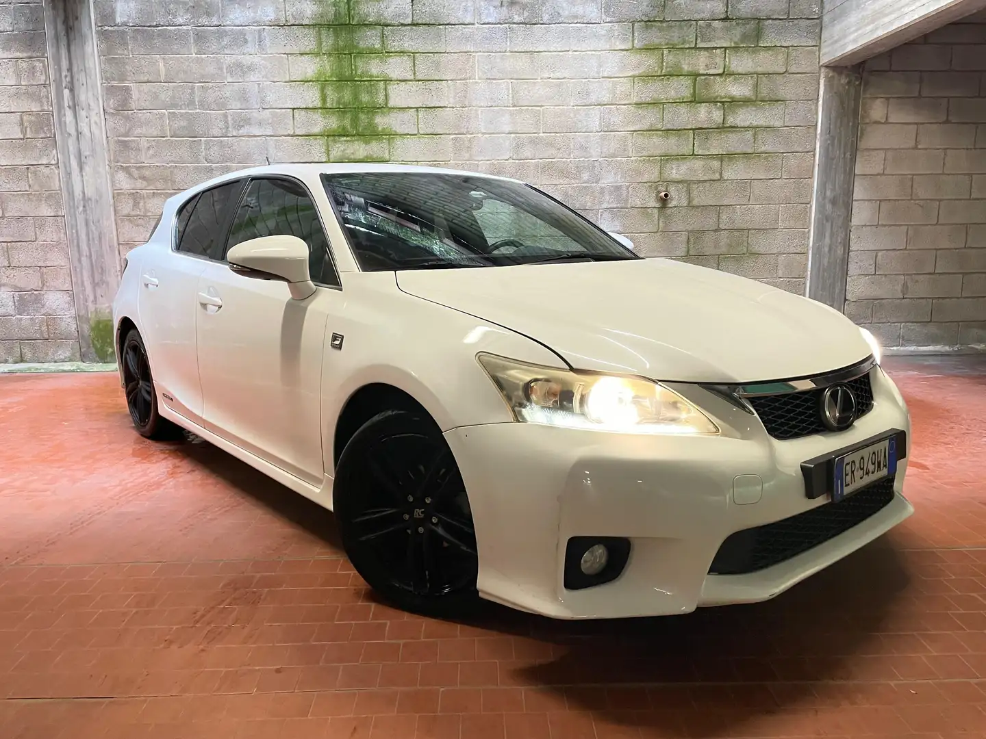 Lexus CT 200h 1.8 F-Sport cvt Bianco - 1
