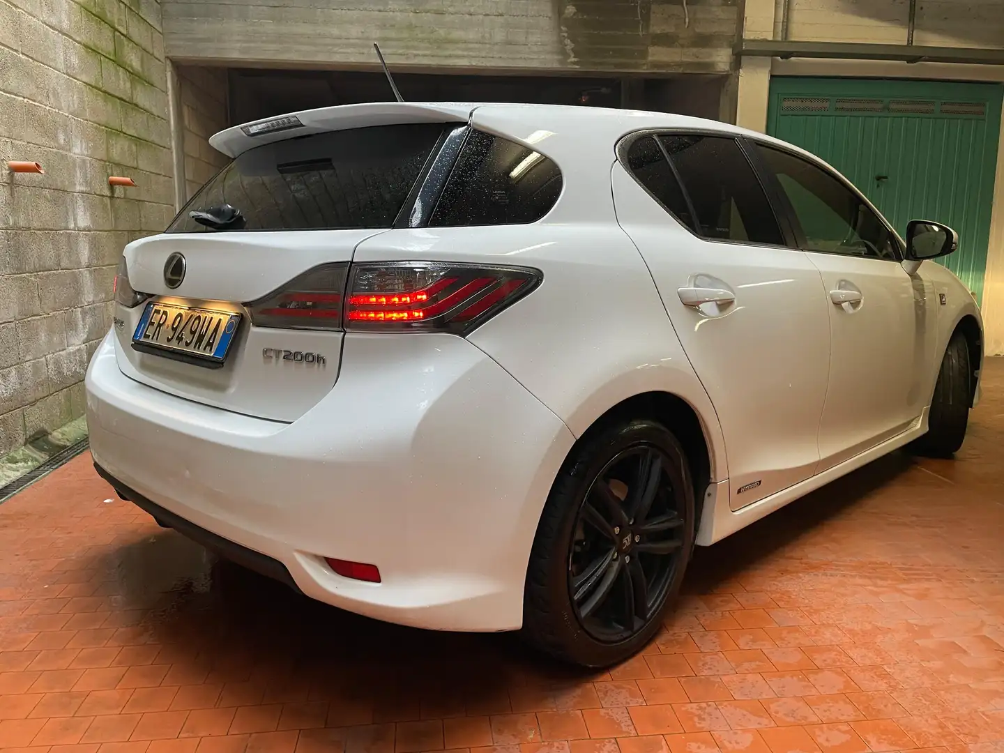 Lexus CT 200h 1.8 F-Sport cvt Bianco - 2