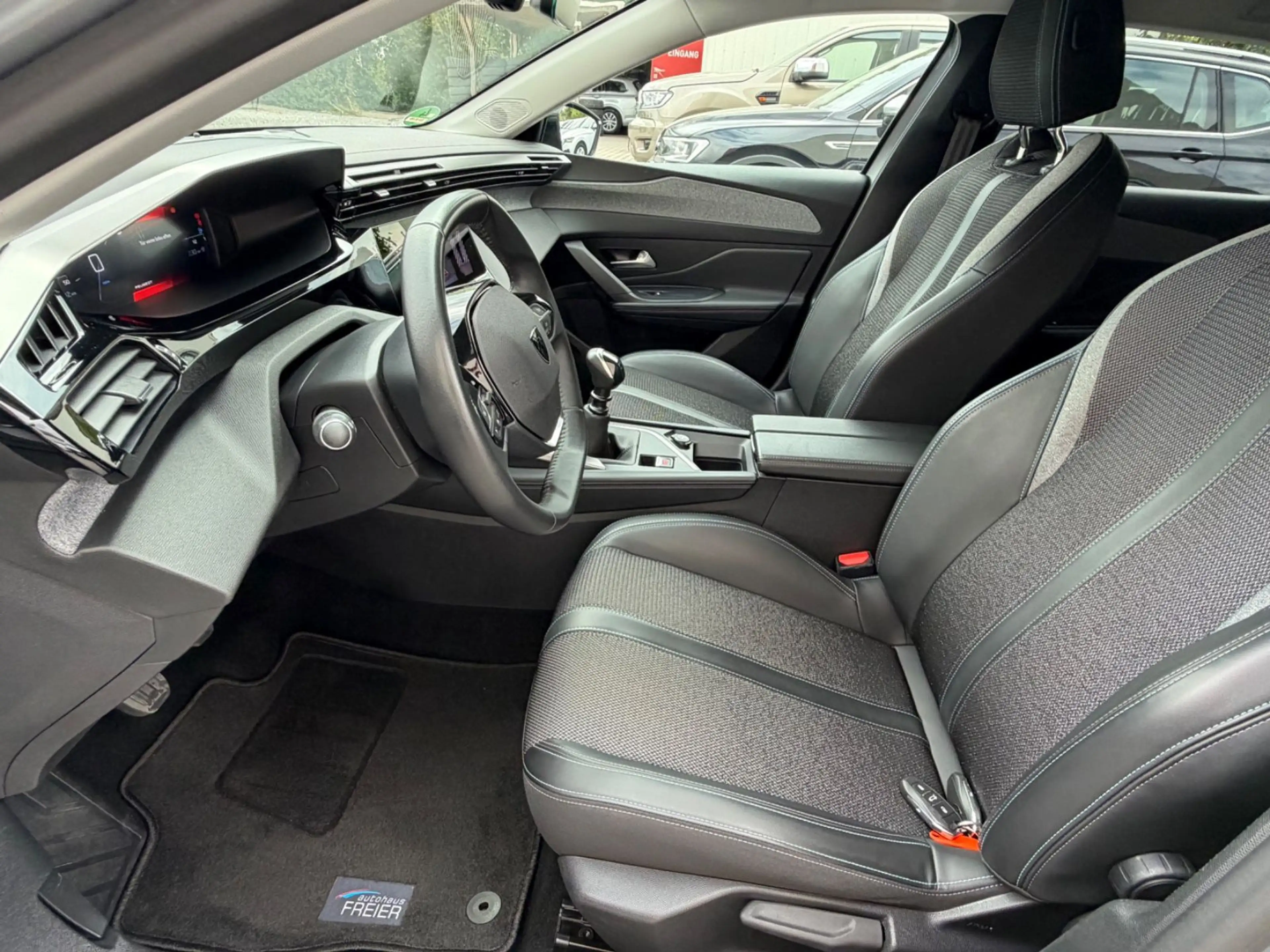 Peugeot 308 SW 1.5 HDi Allure/1.Hand/180° Kamera — photo 11