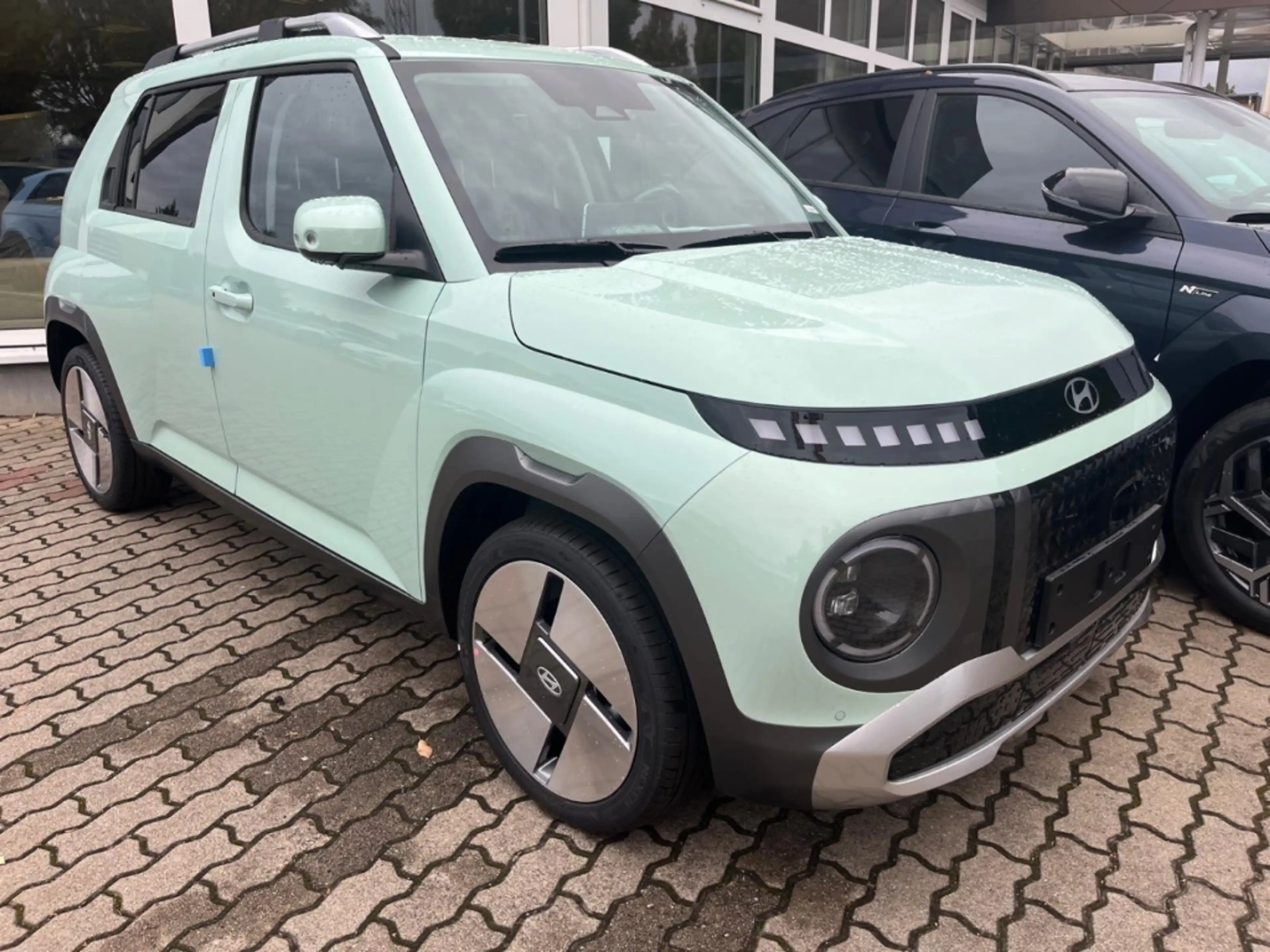 Hyundai Inster Lounge Elektro 49kwh Wärmepumpe LED Navi 115PS
