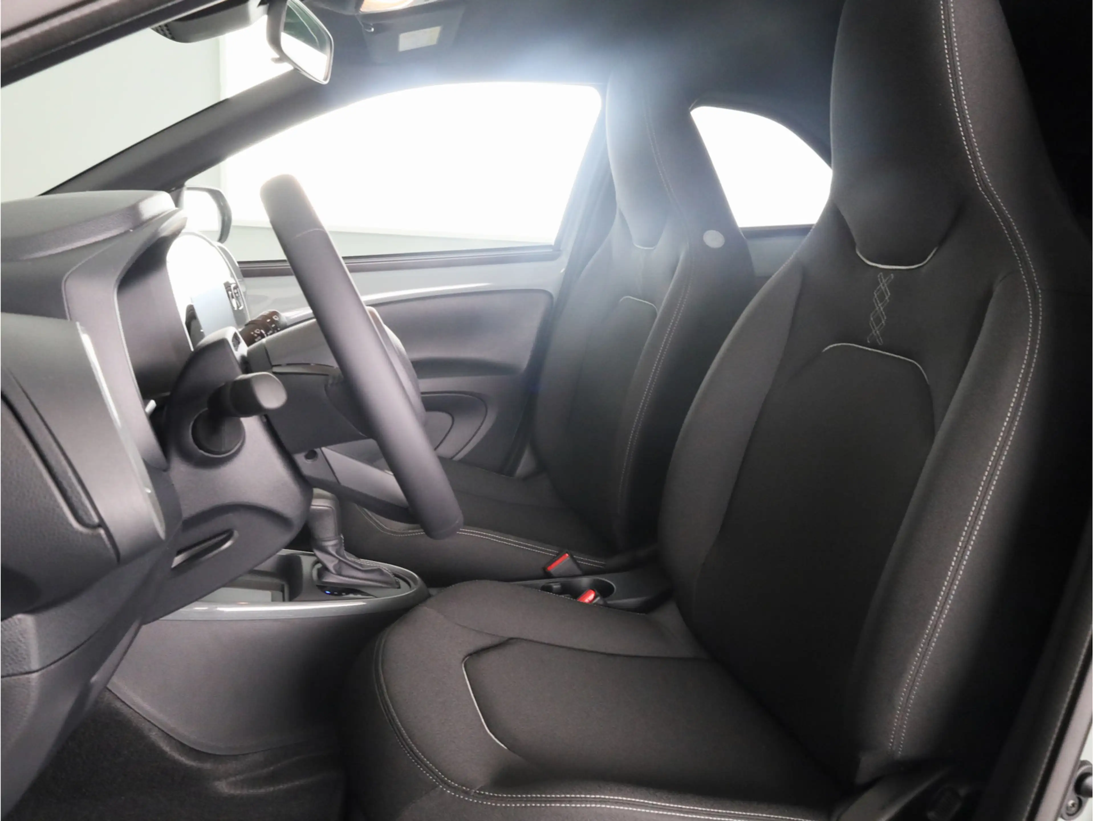 Toyota Aygo X Hybrid 115 pulse | NIEUWE AUTO | PRIJS INCLUSIEF R — photo 12