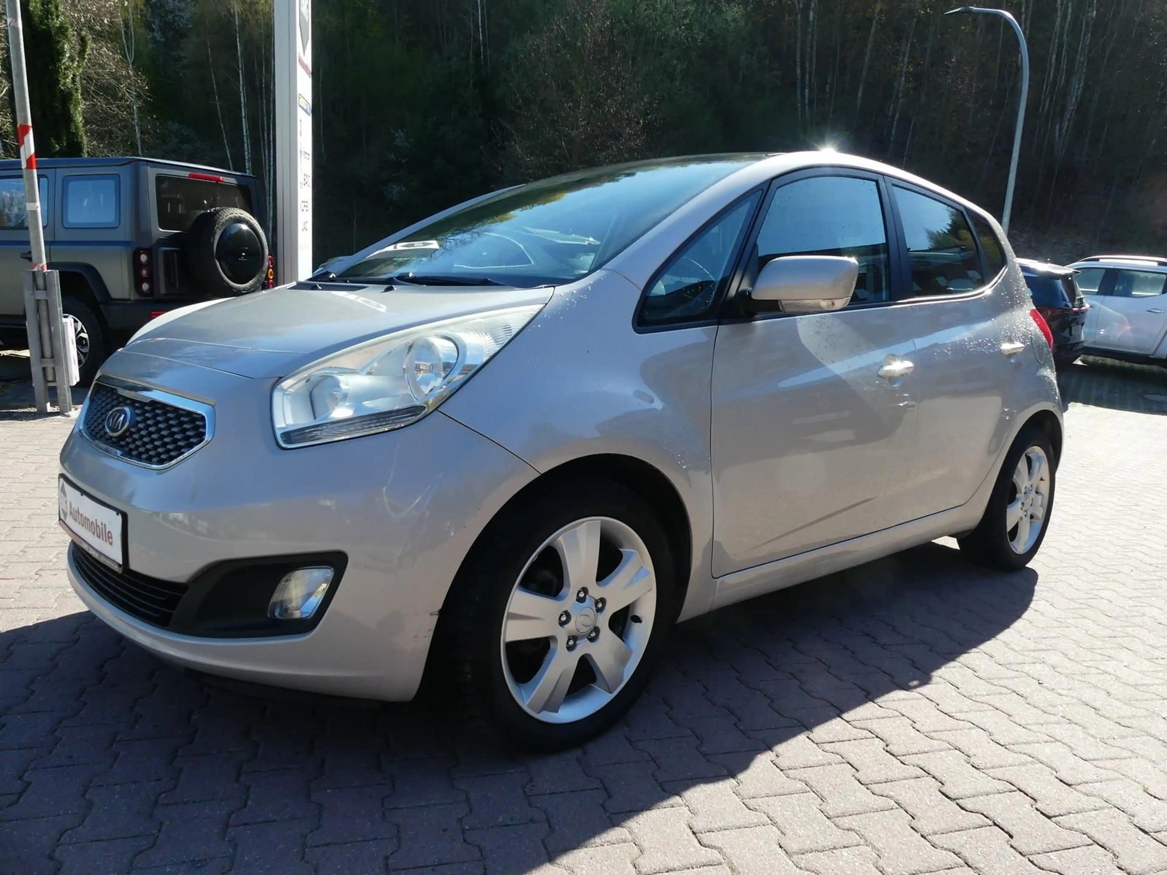 Kia Venga 1.6*Automatik*Klima*Sitzhzg*Kam*Pano