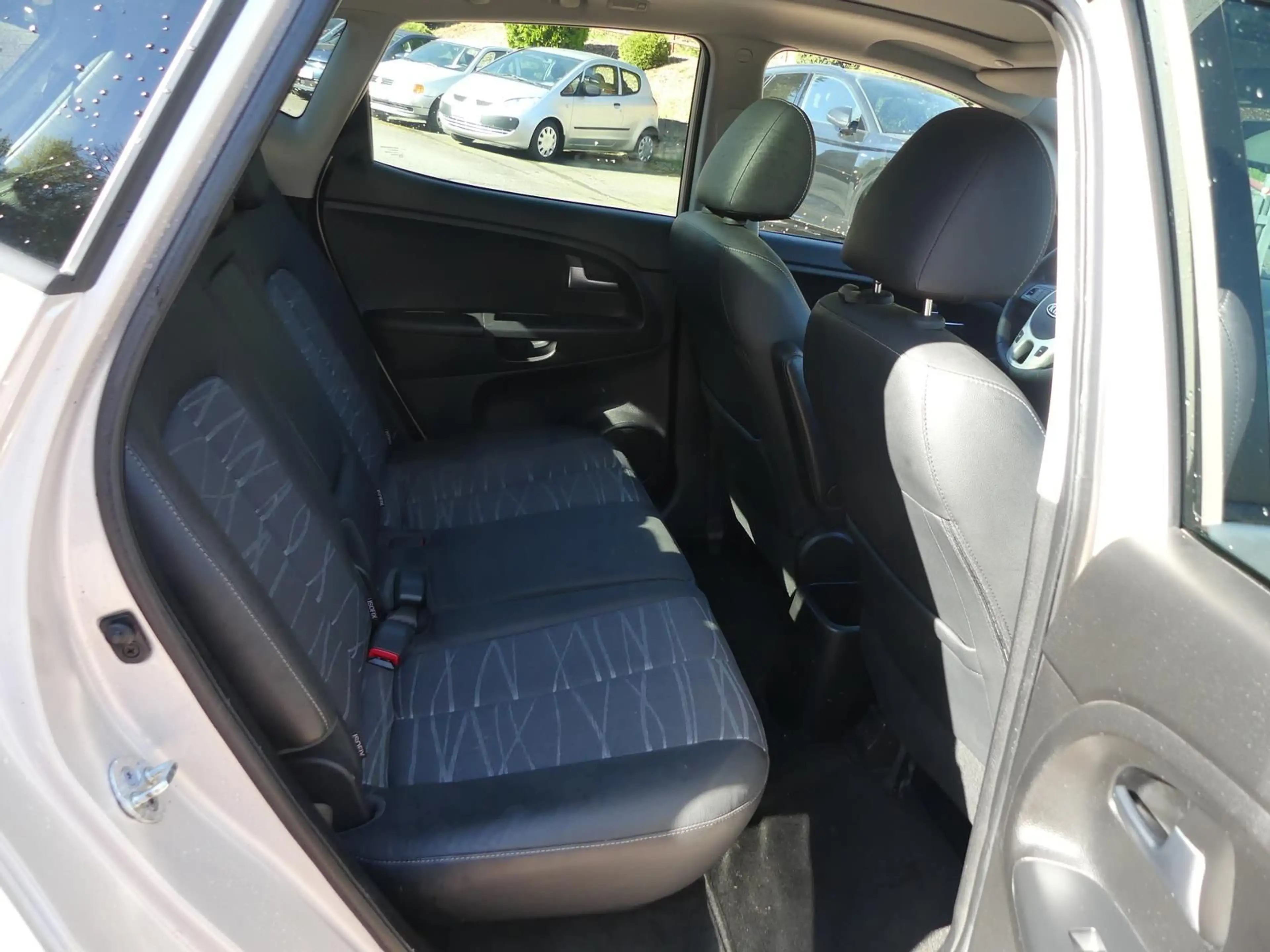 Kia Venga 1.6*Automatik*Klima*Sitzhzg*Kam*Pano — photo 15