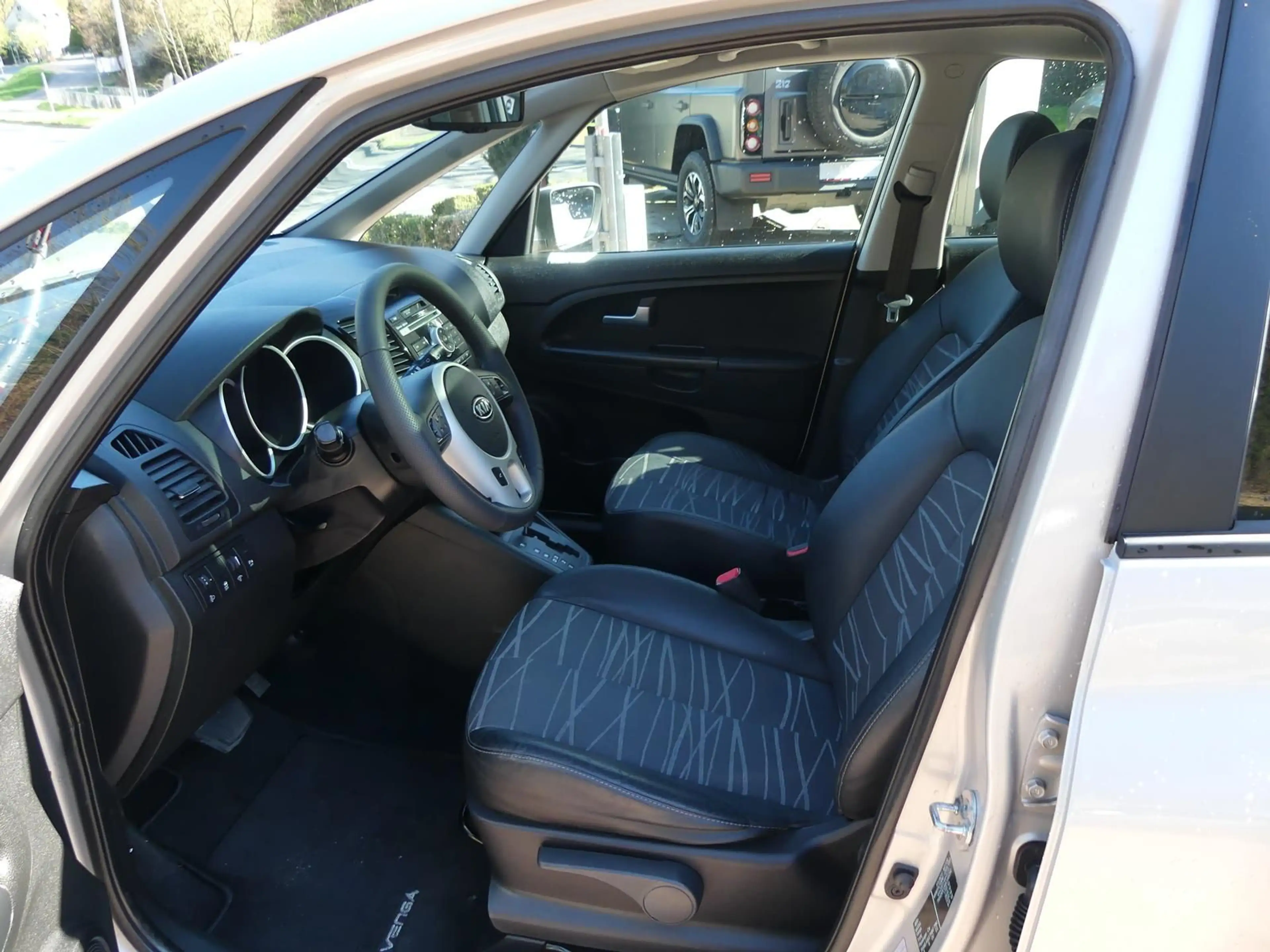 Kia Venga 1.6*Automatik*Klima*Sitzhzg*Kam*Pano — photo 10