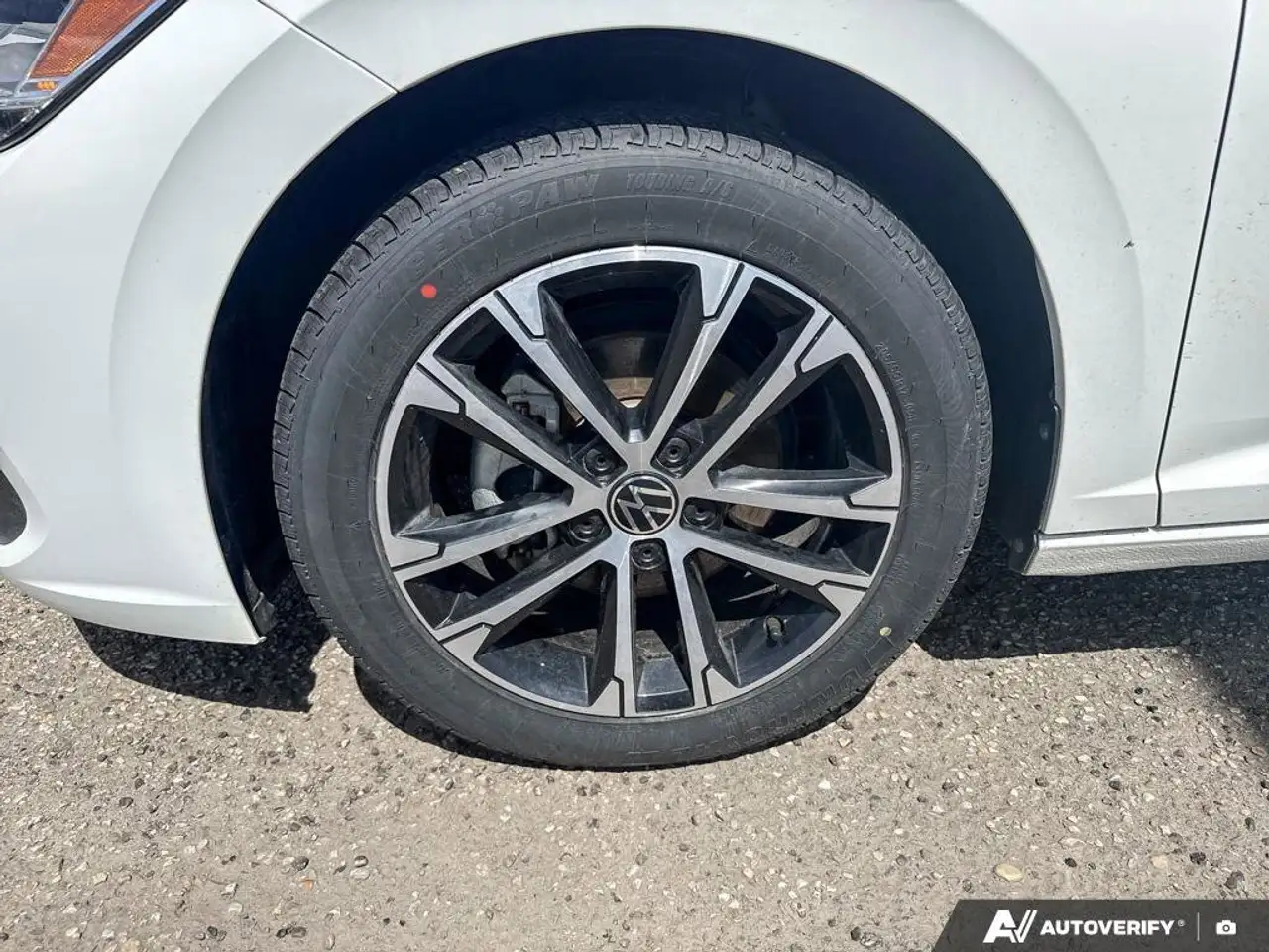 Volkswagen Jetta снимка Volkswagen Jetta